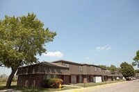 Building Photo - 901 N 35th St
