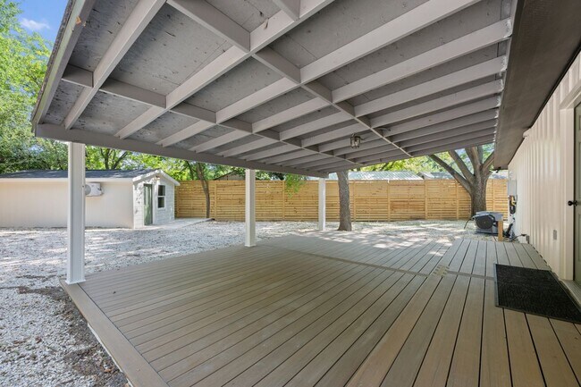 Building Photo - 9003 Capitol Dr