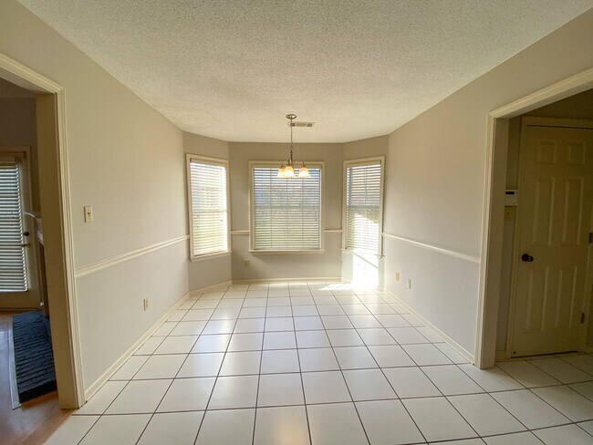 Building Photo - 8294 Floral Spring Dr