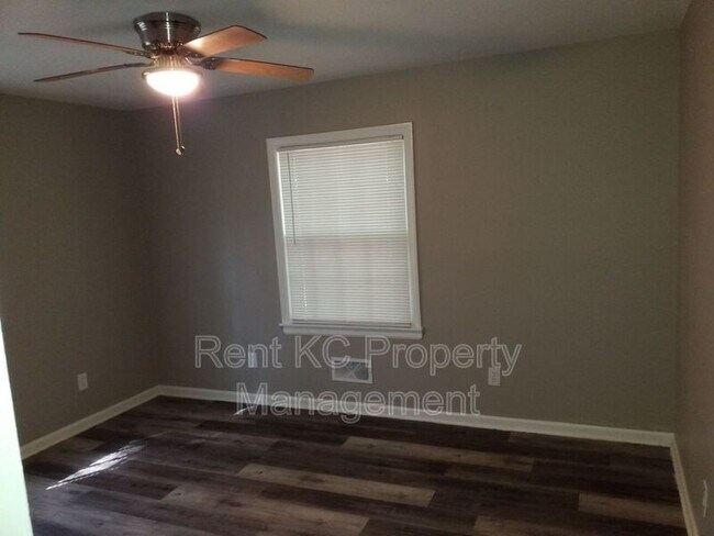 Building Photo - 4608 Ridgeway Ave