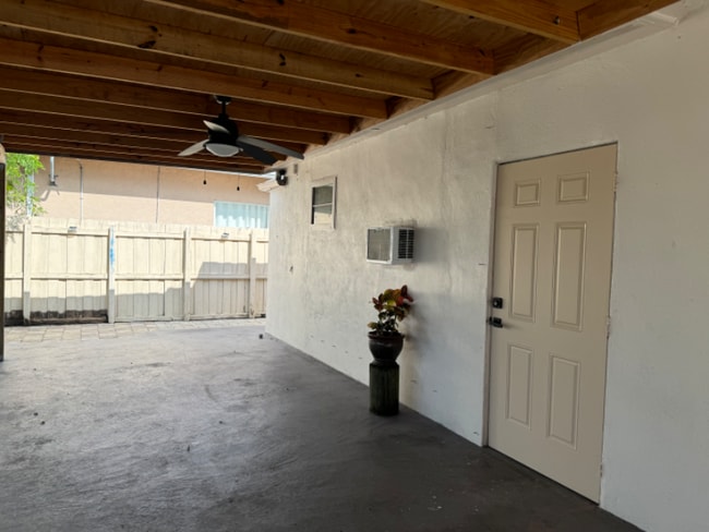 Building Photo - 251 NE 41st St