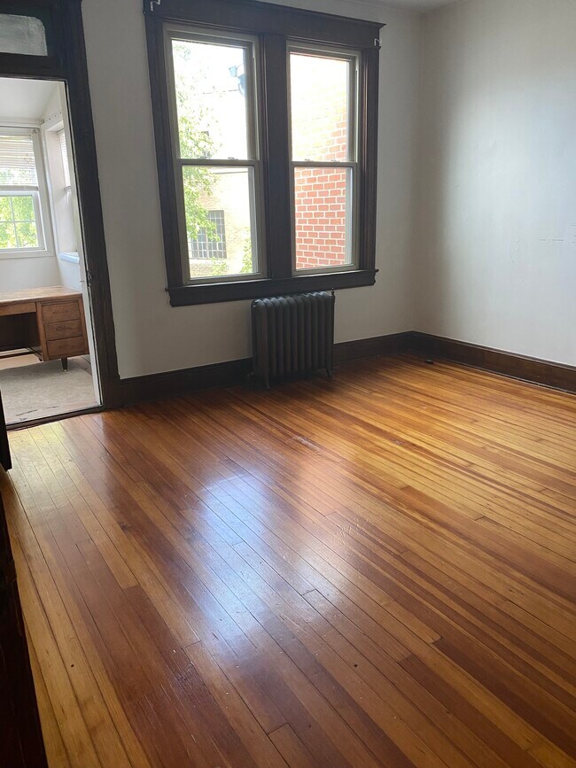 Main bedroom - 4206 New Hampshire Ave NW