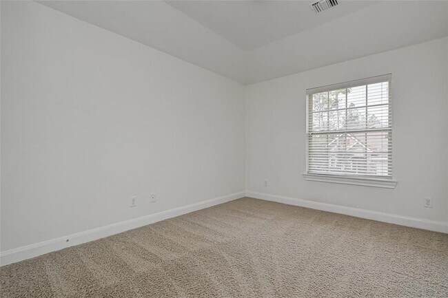 Building Photo - 71 N Rocky Point Cir