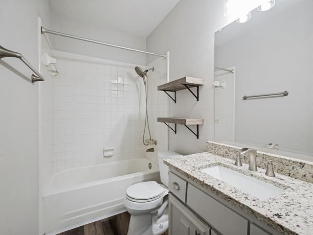 Building Photo - 1607 Glenhill Ln