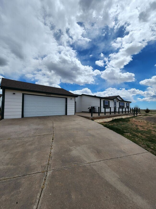 Building Photo - 33975 CO-94