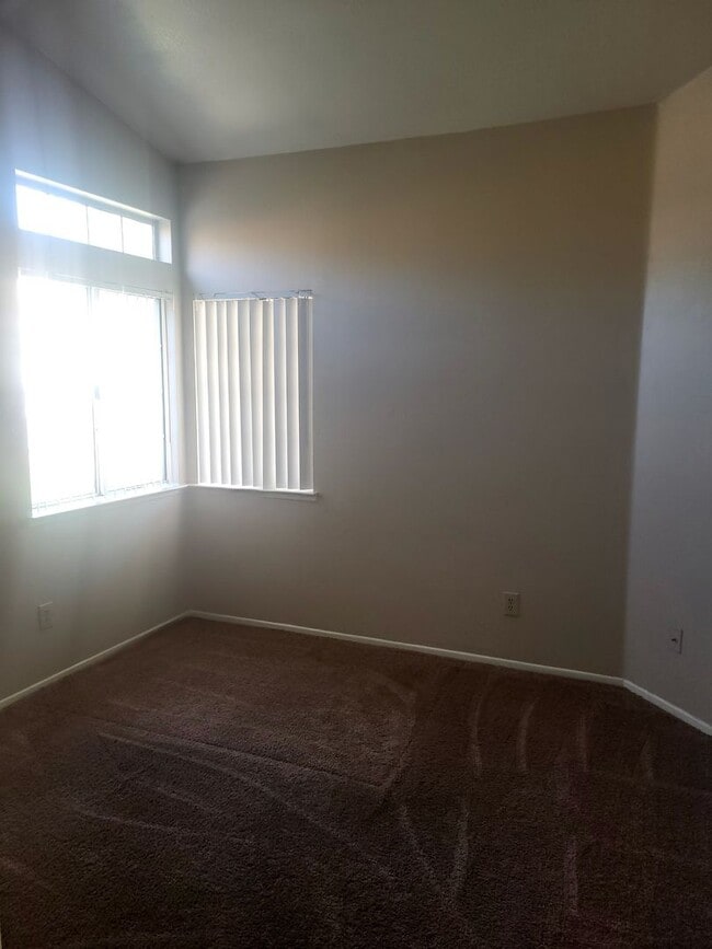 Building Photo - Nice Single Story in Quiet Murrieta Neighb...