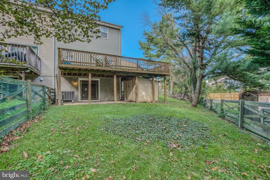 Back Elevation and back Yard - 9909 Maidbrook Rd