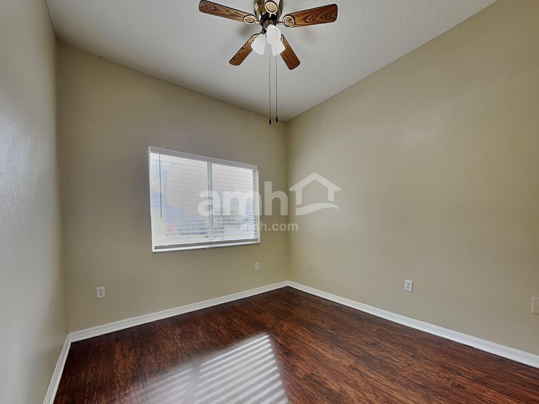 Building Photo - 25702 Aldus Dr