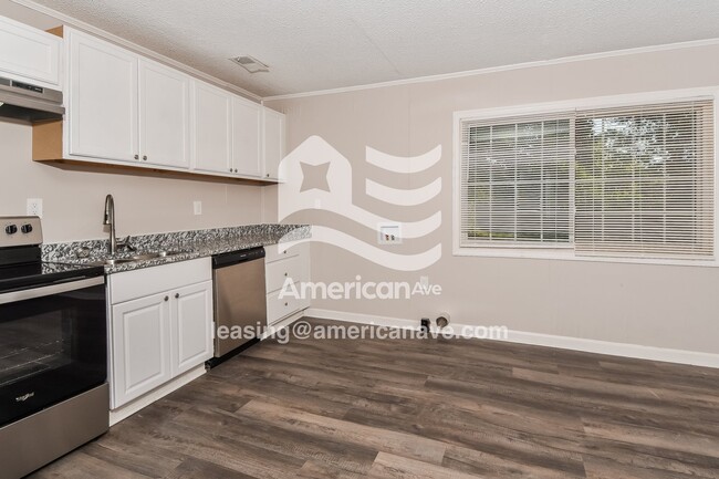 Building Photo - 4017 Tavineer Dr