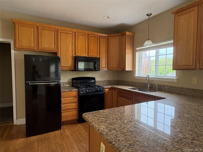 Building Photo - 1253 NY-208