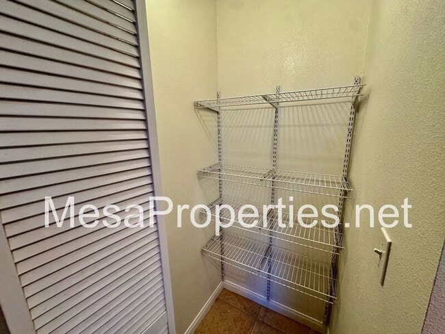 Building Photo - 173 Brown Dr