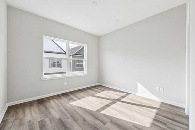 Building Photo - New Listing! Beautiful 3 Bed, 2.5 Bath Home