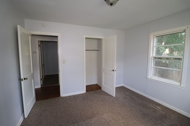 Building Photo - Updated Home for Rent