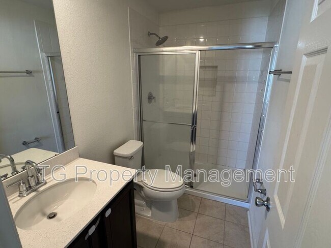 Building Photo - 9877 Fiddleback Ln