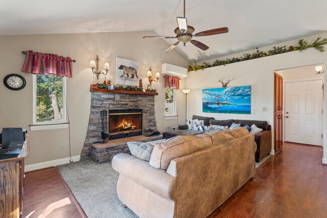 Building Photo - 26520 Walnut Hills Dr