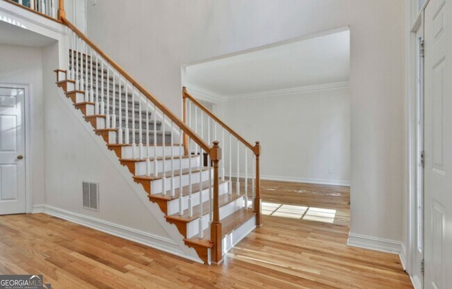 Building Photo - 1202 Loxley Cir