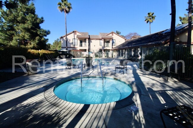 Building Photo - 10921 Sabre Hill Dr