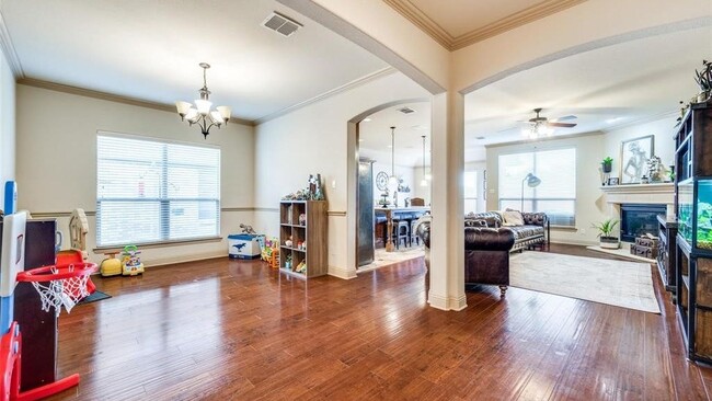 Building Photo - 937 Lake Meadow Ln