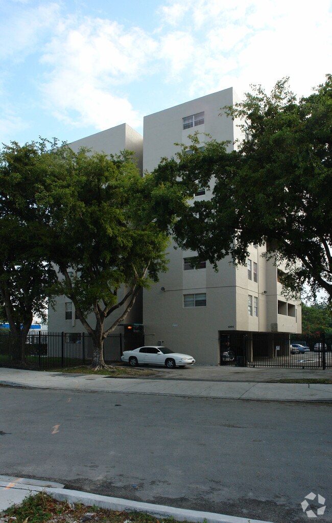 Building Photo - 5995 Biscayne Blvd