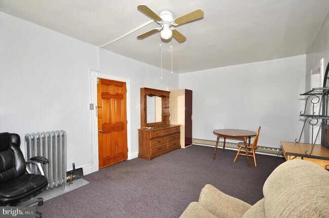 Building Photo - 223 Ryers Ave