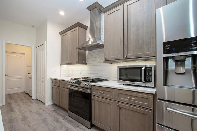 Building Photo - 8419 Whispering Woods Ct