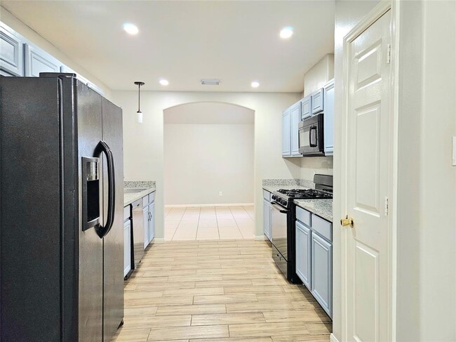 Building Photo - 6010 Fergis Dr