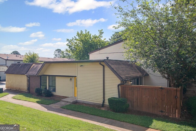 Building Photo - 3193 Nectarine Cir