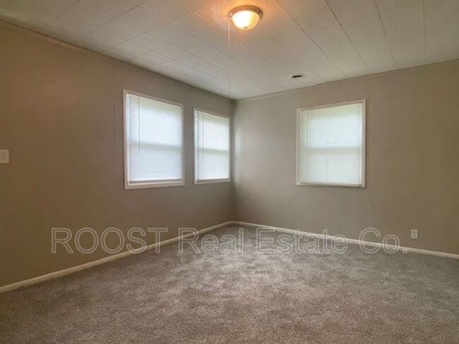 Building Photo - 1612 Mansfield Ave