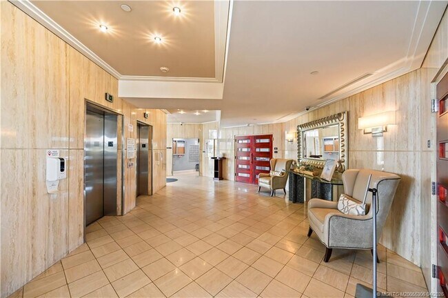 Building Photo - 9650 S Ocean Dr