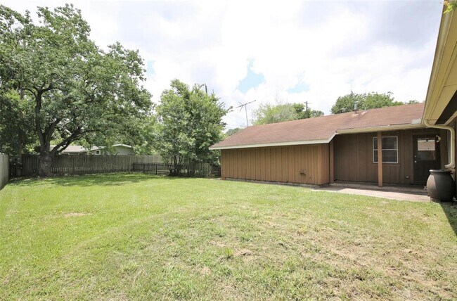 Building Photo - 4629 Carleen Rd