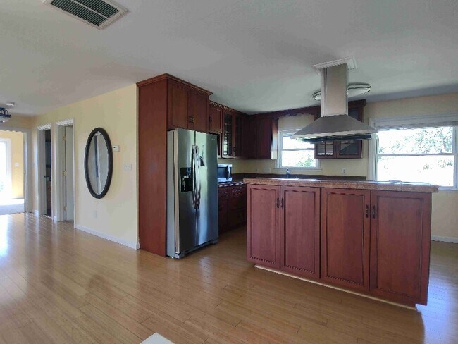 Building Photo - 10379 Dewell Rd Ext