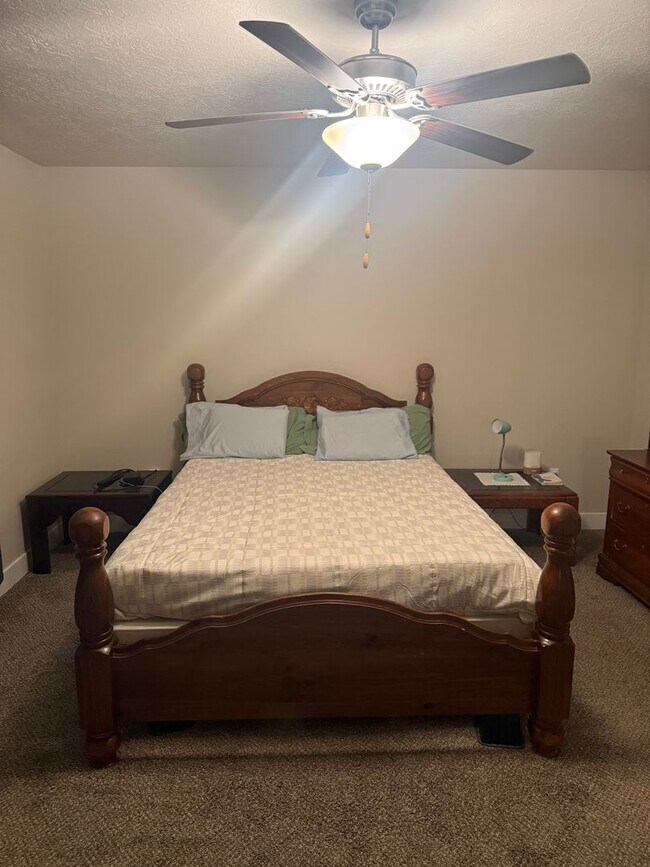 Building Photo - Three Bedroom Available