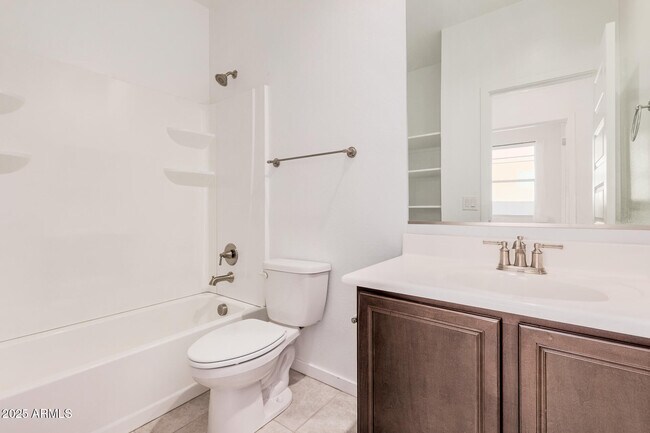 Building Photo - 399 Pelipa Dr