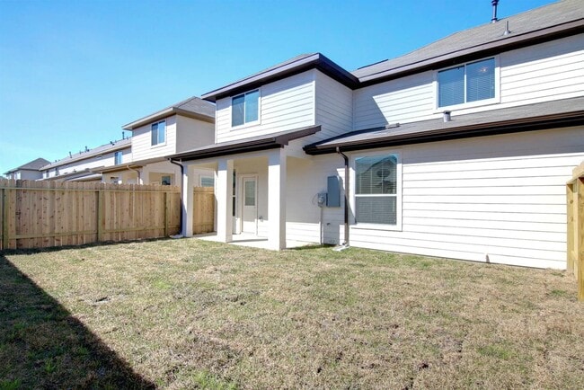 Building Photo - 12350 Roy Mix Bohn Lane