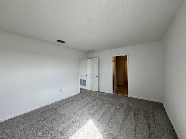 Building Photo - 1946 Sarah St