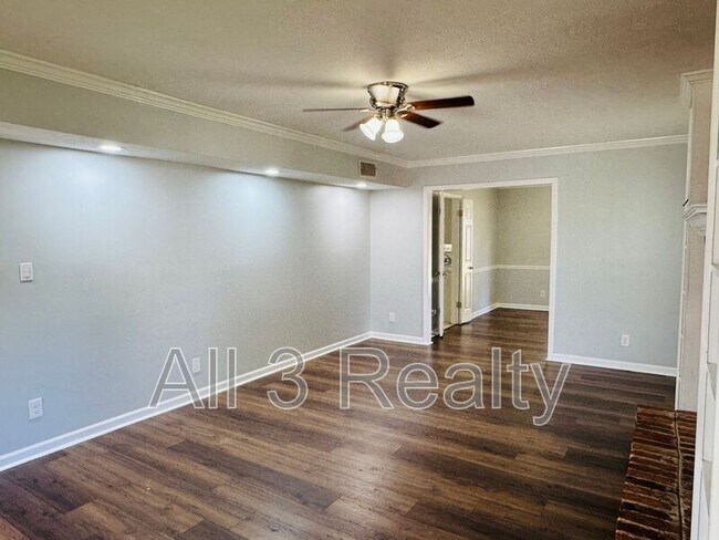 Building Photo - 5733 Hitching Post Ct