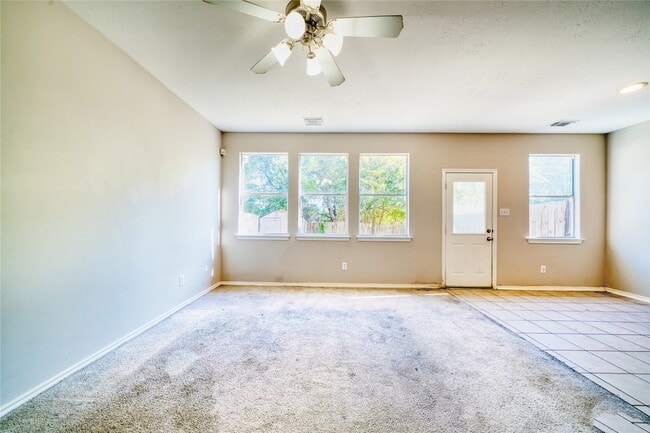 Building Photo - 2907 Hackamore Hollow Ln