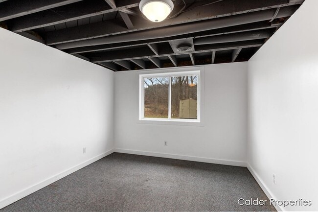 Building Photo - 6679 Egan Ave SE