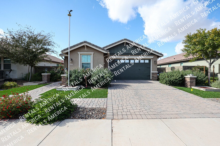 Primary Photo - 18716 N Jameson Dr