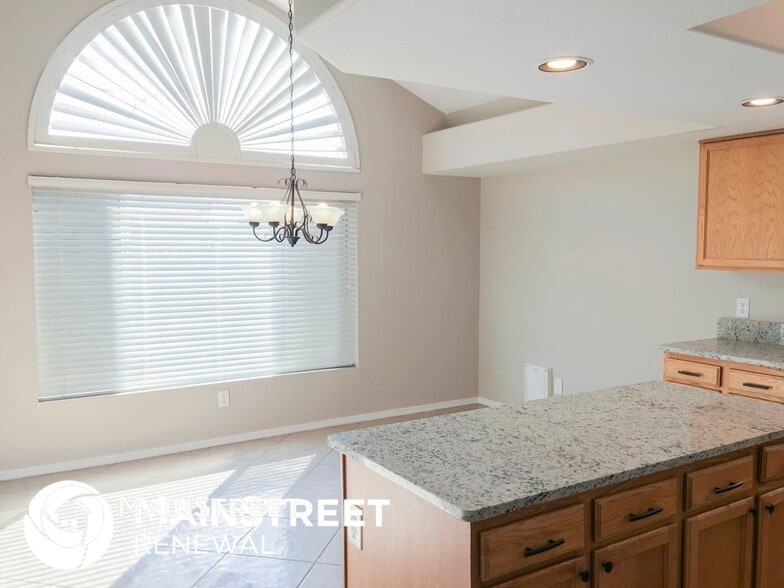 Building Photo - 9625 W Sunnyslope Ln