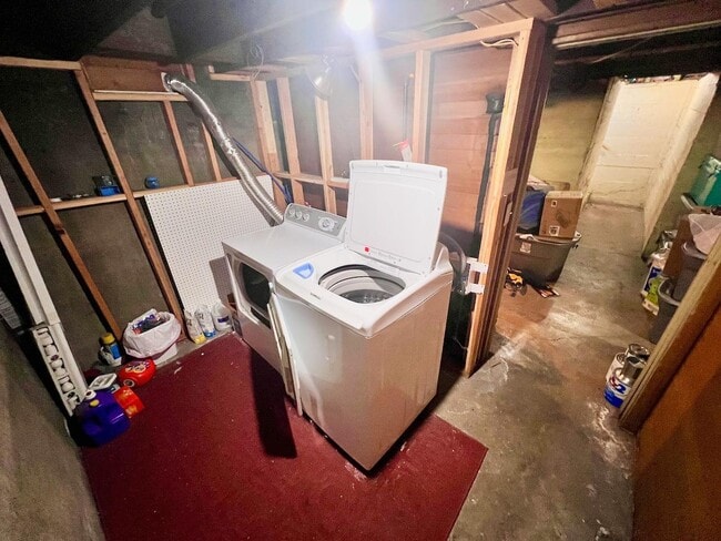 Building Photo - 184 N 200 E