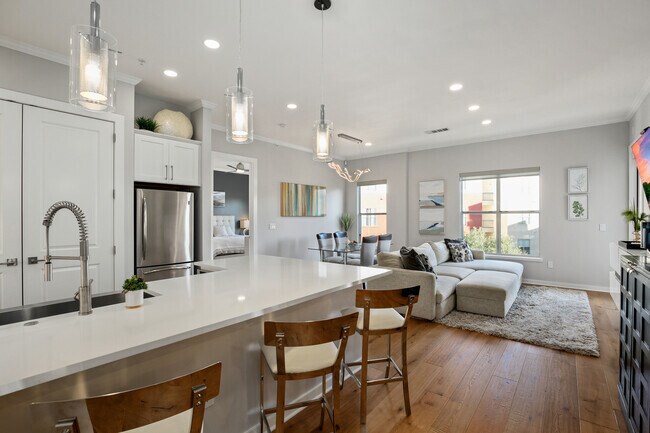 Building Photo - 2950 McKinney Ave