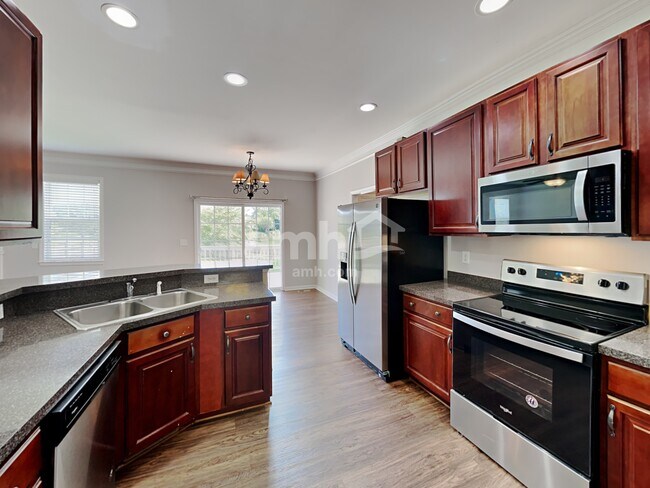 Building Photo - 912 Pristine Ln