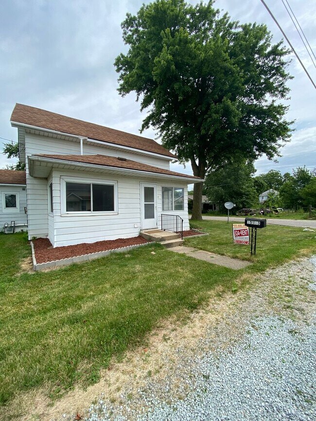 Building Photo - 68037 Franklin St