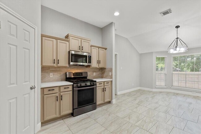 Building Photo - 4000 Witte Cove