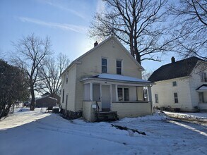 Building Photo - 827 Dawson St