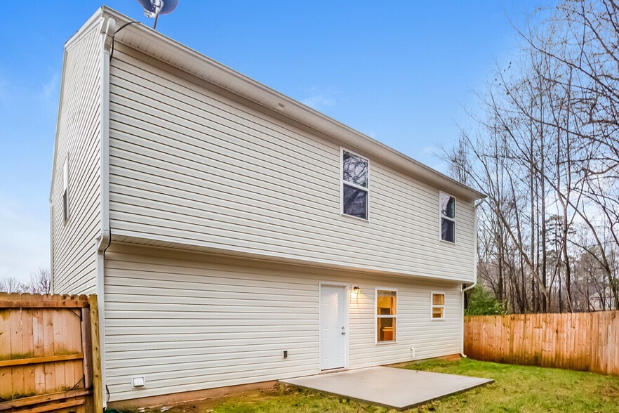 Building Photo - 3202 Kayla Ln