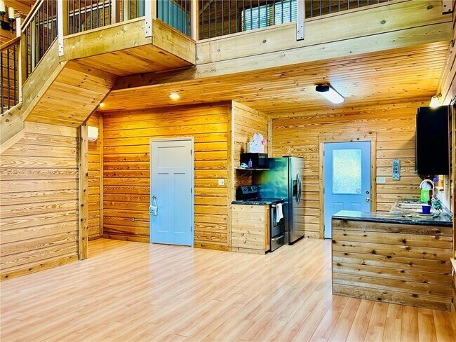 Building Photo - 4067 Fincher Dr