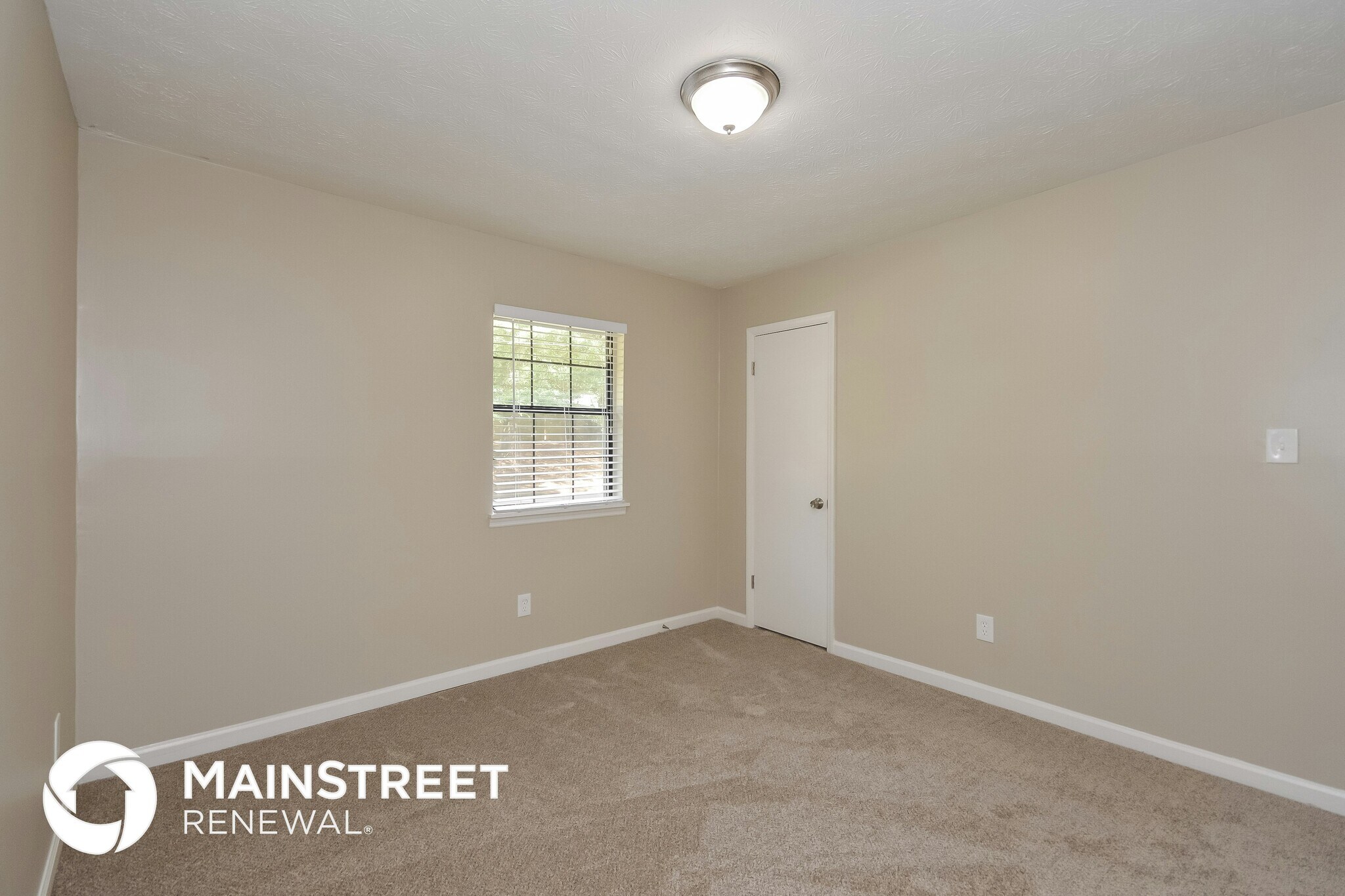 Building Photo - 5869 Bobbin Ln