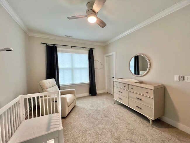 Building Photo - Stunning 3BD, 3.5BA Raleigh Townhome in a Walkable Community Near Tons of Shopping and Dining Opt...